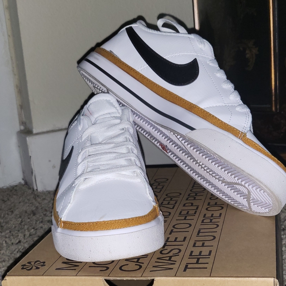 Nike Womens Court Legacy